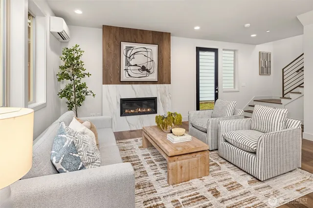 $1,149,950 | 639 18th Avenue West, Kirkland, WA 98033