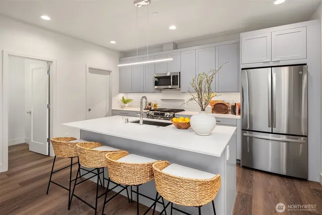 $1,149,950 | 639 18th Avenue West, Kirkland, WA 98033