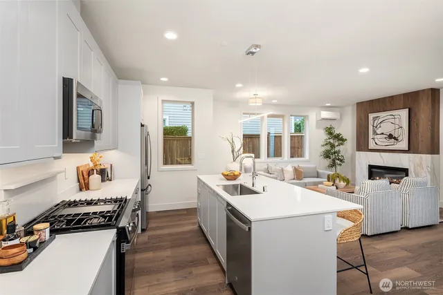 $1,149,950 | 639 18th Avenue West, Kirkland, WA 98033