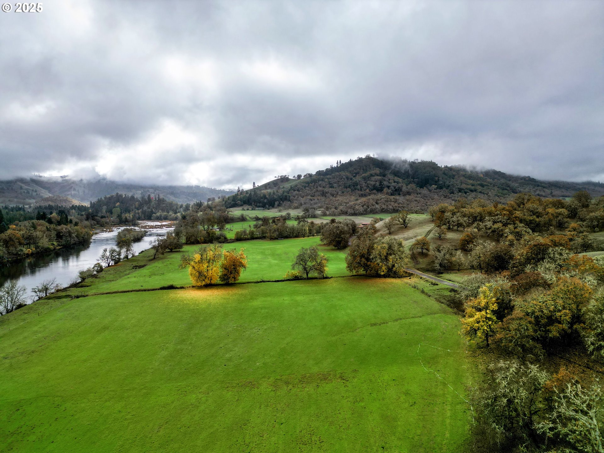 1104 Rio Nes Lane Roseburg, OR 97470 - Photo 16 of 47