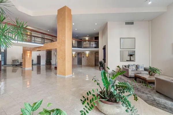 $2,250 | 400 Leslie Drive, Unit 807, Hallandale Beach, FL 33009