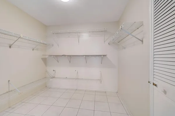 $2,250 | 400 Leslie Drive, Unit 807, Hallandale Beach, FL 33009