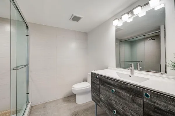 $2,250 | 400 Leslie Drive, Unit 807, Hallandale Beach, FL 33009