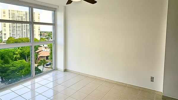 $2,250 | 400 Leslie Drive, Unit 807, Hallandale Beach, FL 33009