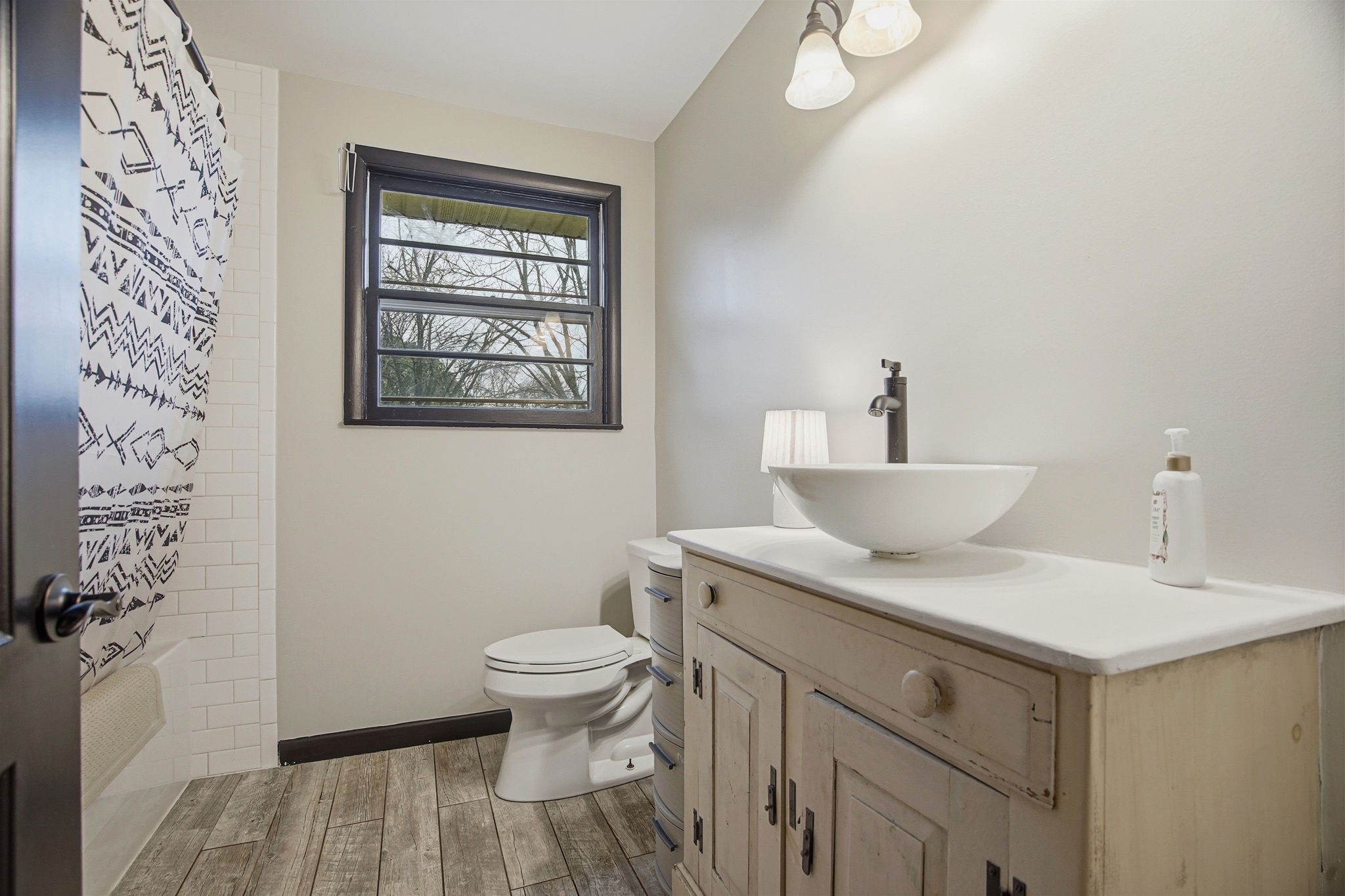 608 Hamblen Drive Madison, TN 37115 - Photo 14 of 27 a bathroom with a sink and a toilet