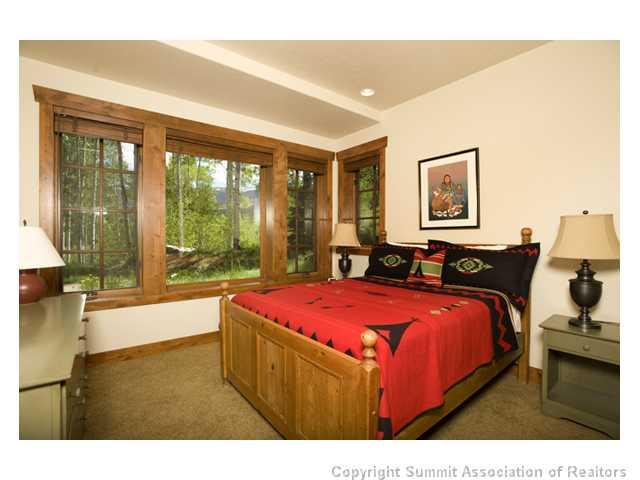 2530 Hunter's Knob Road Silverthorne, CO 80498 - Photo 14 of 22 Exterior Front.
