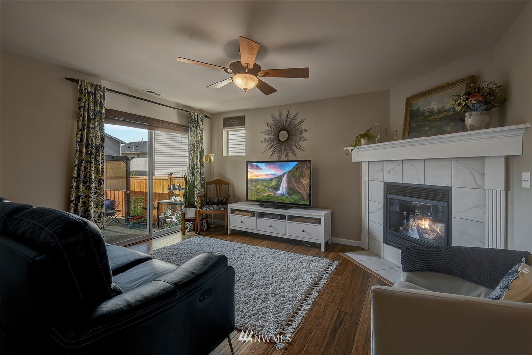 4002 153rd Place Southeast Bothell, WA 98012 - Photo 5 of 25