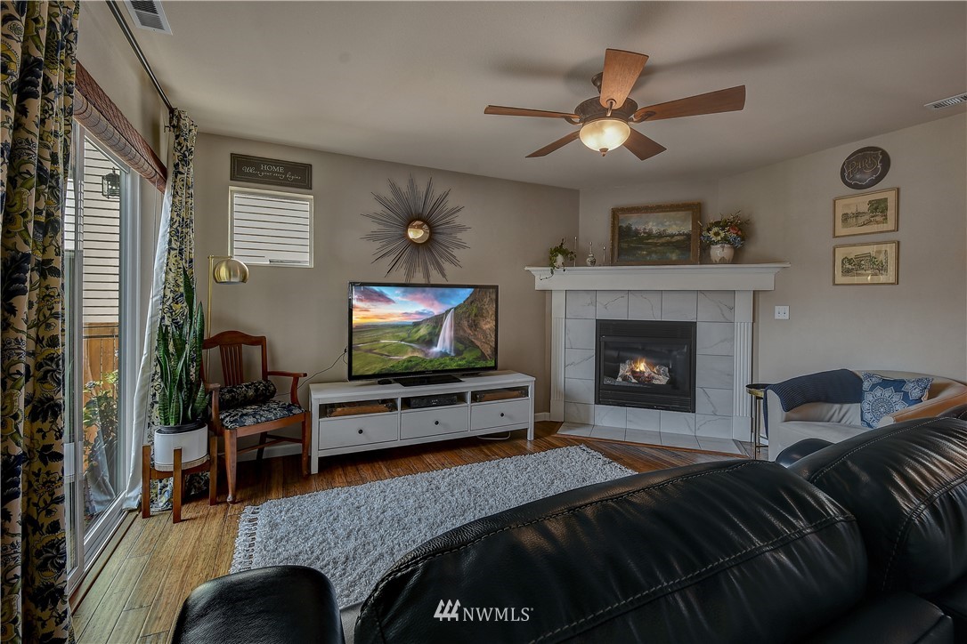 4002 153rd Place Southeast Bothell, WA 98012 - Photo 6 of 25