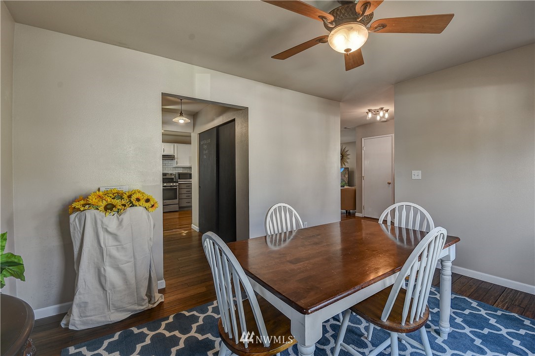 4002 153rd Place Southeast Bothell, WA 98012 - Photo 9 of 25