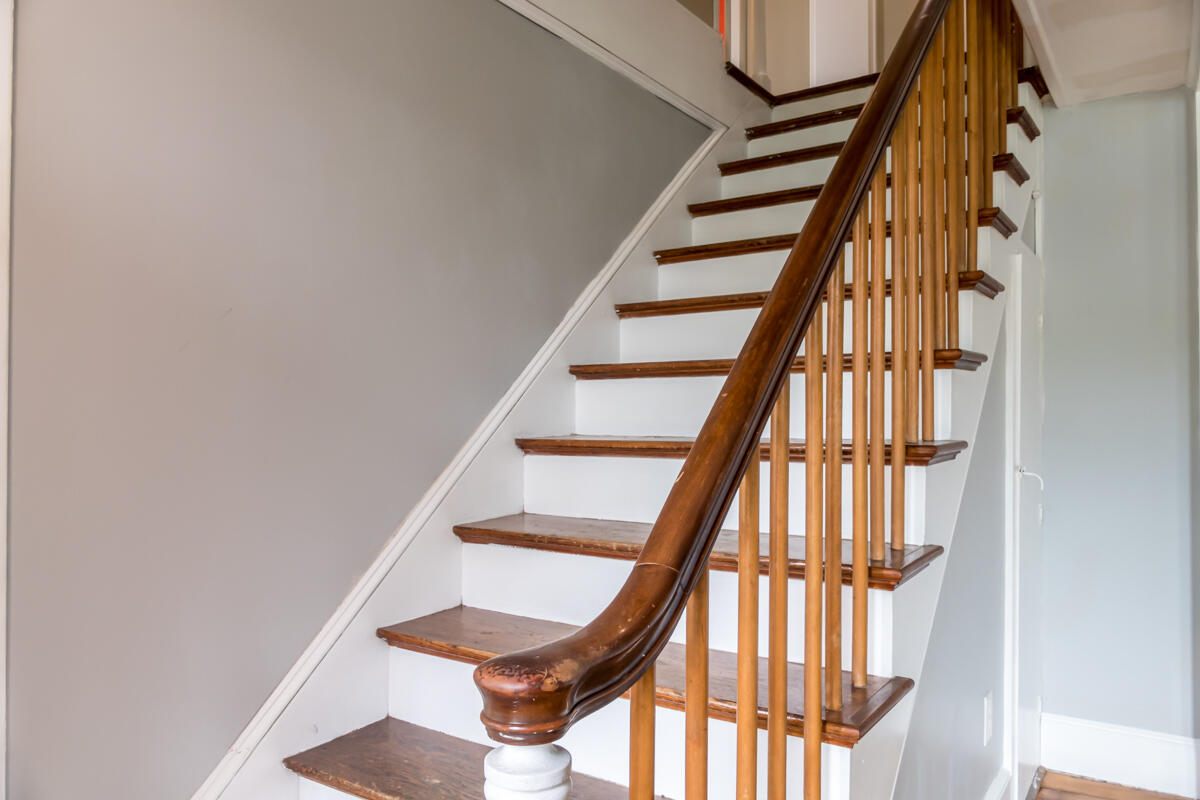 11 Old South Freeport Road Freeport, ME 04032 - Photo 25 of 45 29-Stairwell