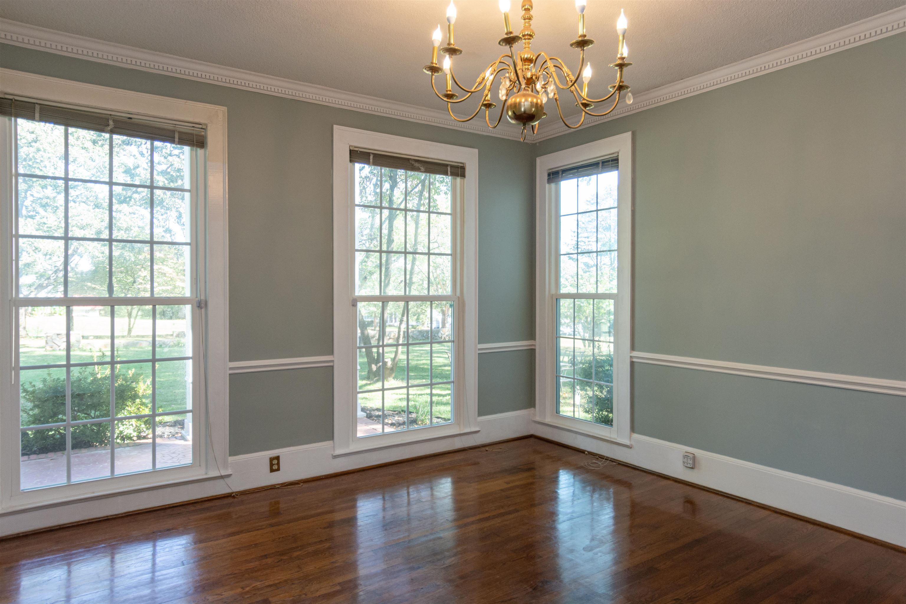 185 West Main Street Duncan, SC 29334 - Photo 12 of 32 Dining Room