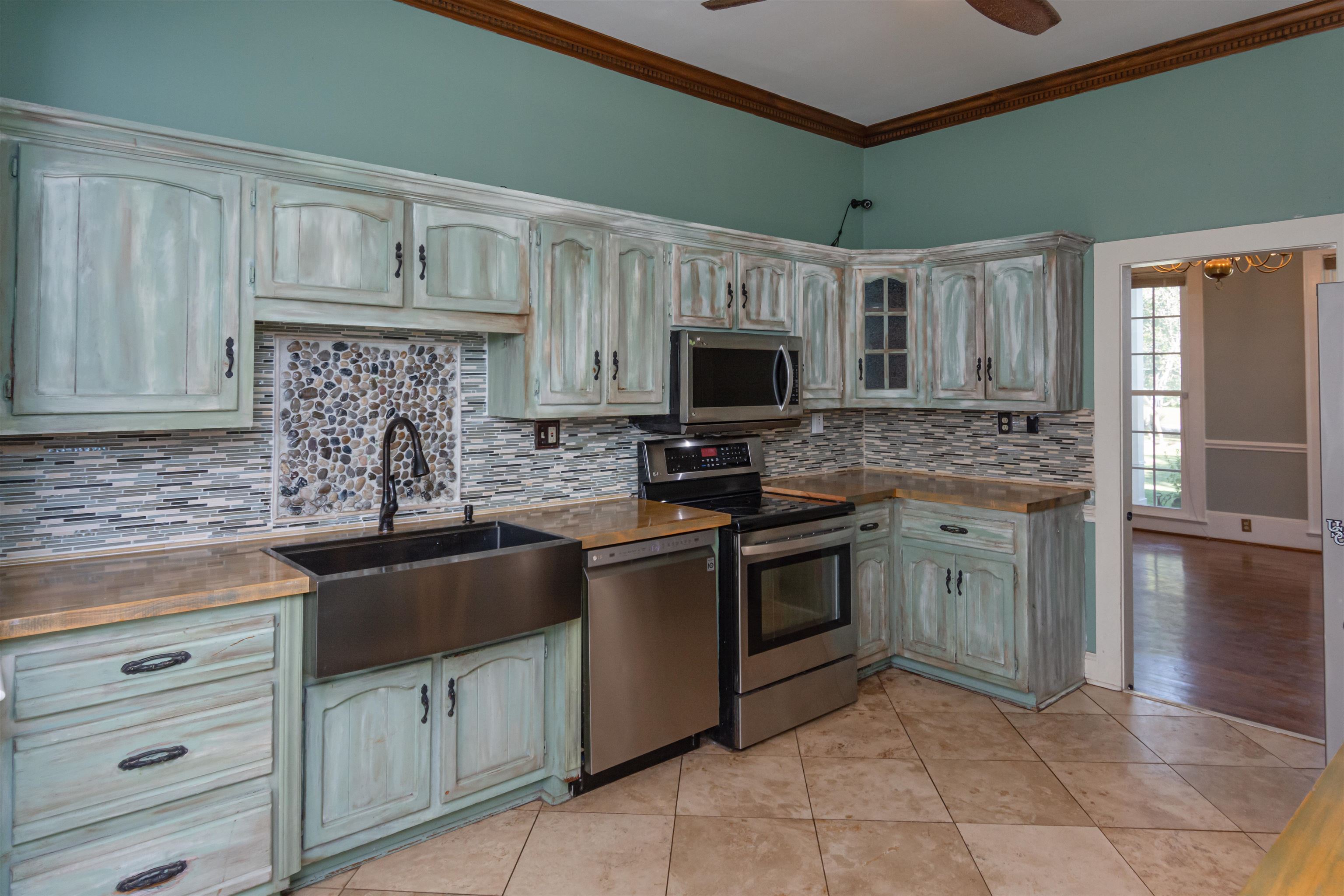 185 West Main Street Duncan, SC 29334 - Photo 14 of 32 Kitchen