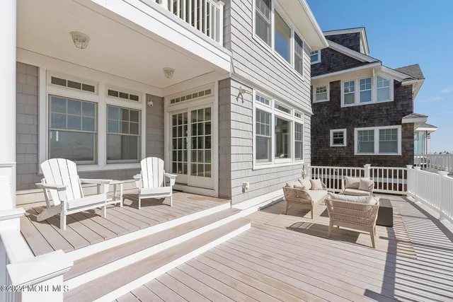 $6,900,000 | 525 East Avenue, Bay Head, NJ 08742