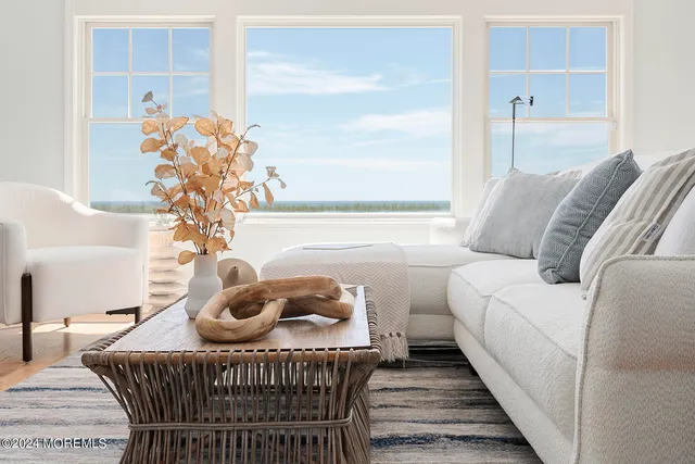 $6,900,000 | 525 East Avenue, Bay Head, NJ 08742