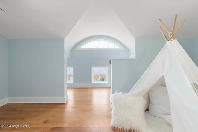 $6,900,000 | 525 East Avenue, Bay Head, NJ 08742