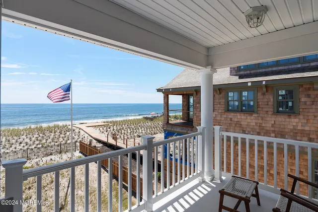 $6,900,000 | 525 East Avenue, Bay Head, NJ 08742