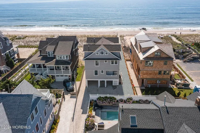 $6,900,000 | 525 East Avenue, Bay Head, NJ 08742