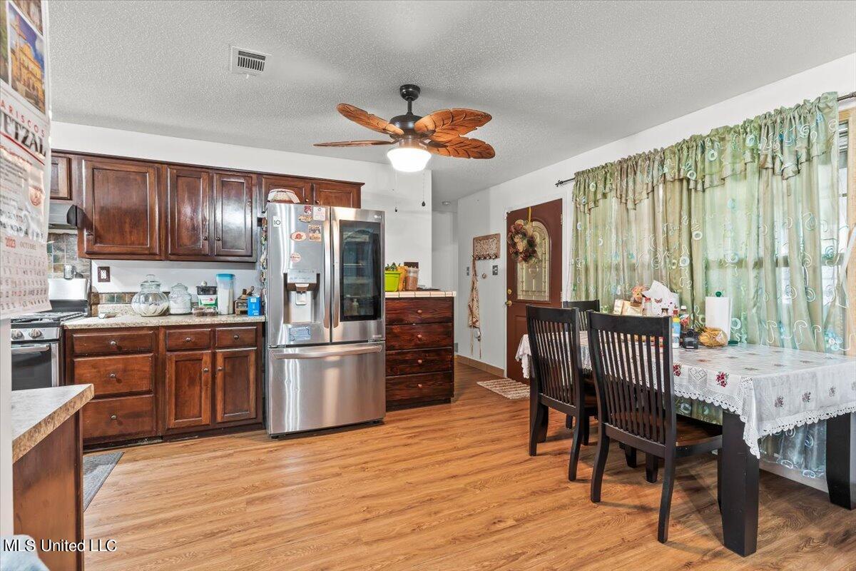 19 Embry Road Byhalia, MS 38611 - Photo 5 of 22 IMG_5855