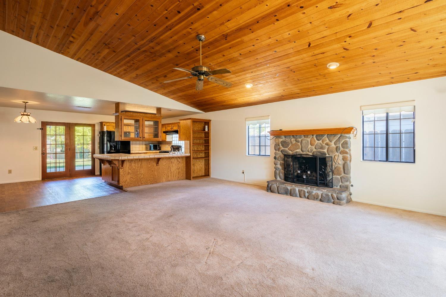 148 East Myrtle Avenue Reedley, CA 93654 - Photo 5 of 27 Gallery Image 5