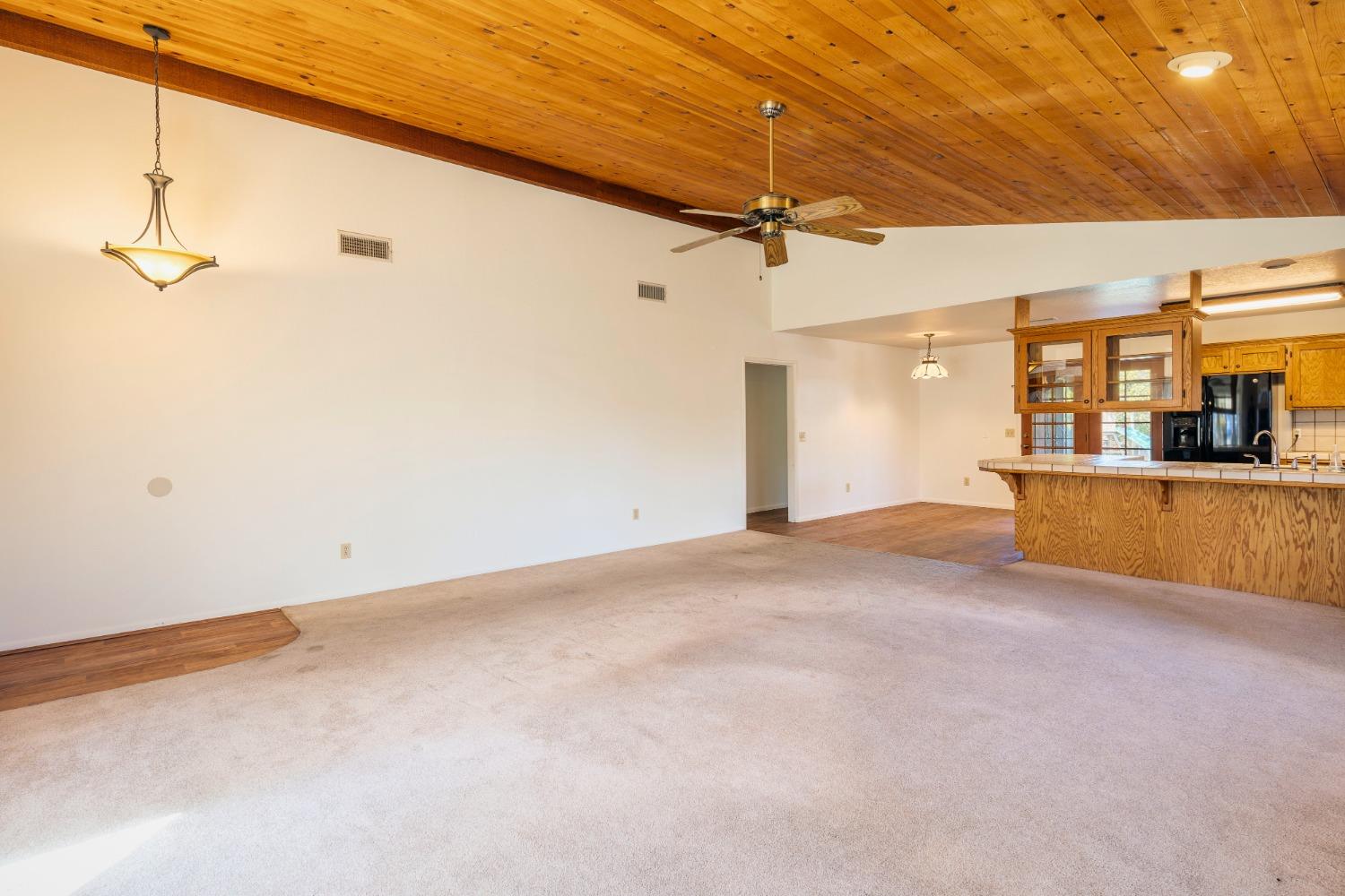 148 East Myrtle Avenue Reedley, CA 93654 - Photo 6 of 27 Gallery Image 6