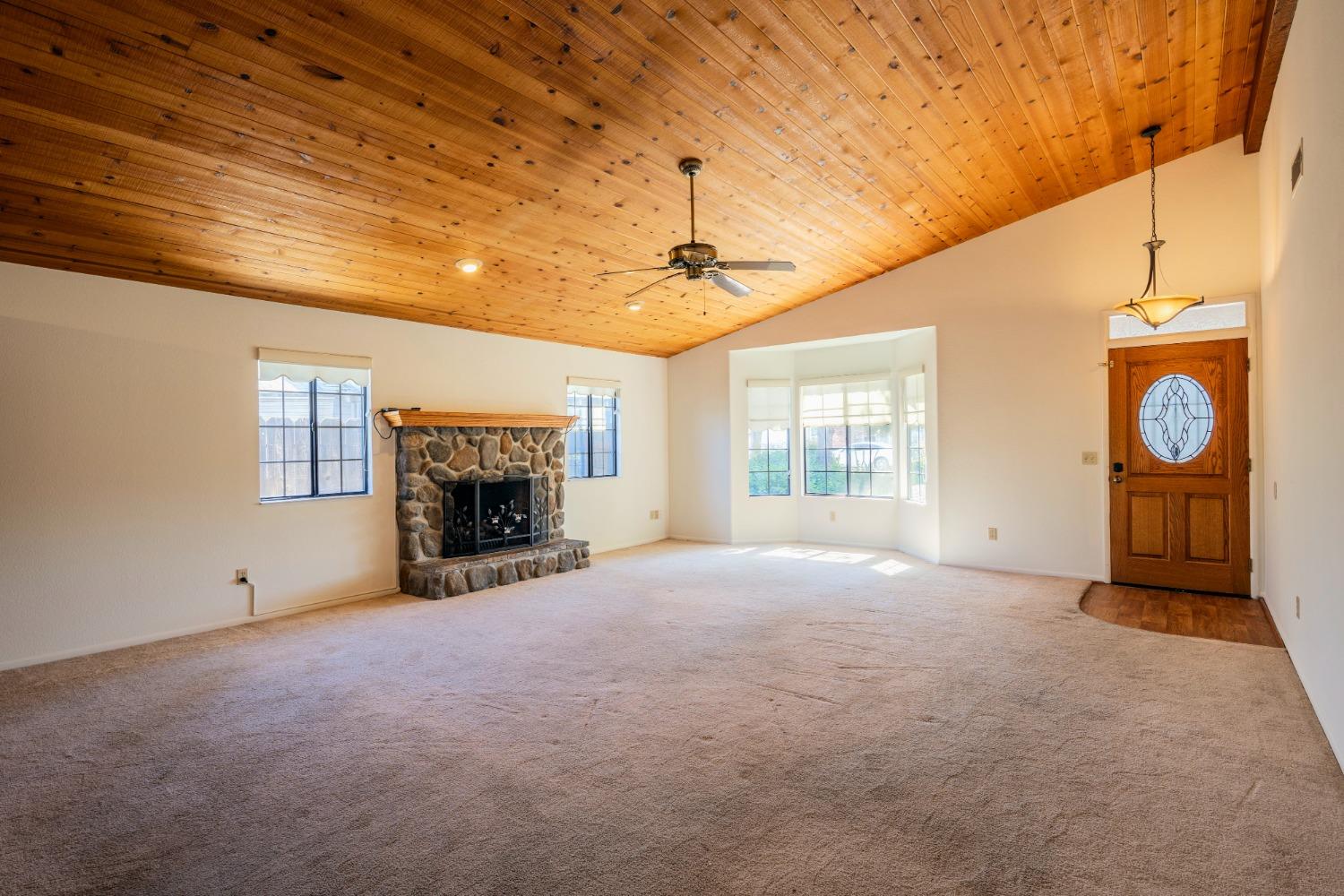 148 East Myrtle Avenue Reedley, CA 93654 - Photo 7 of 27 Gallery Image 7