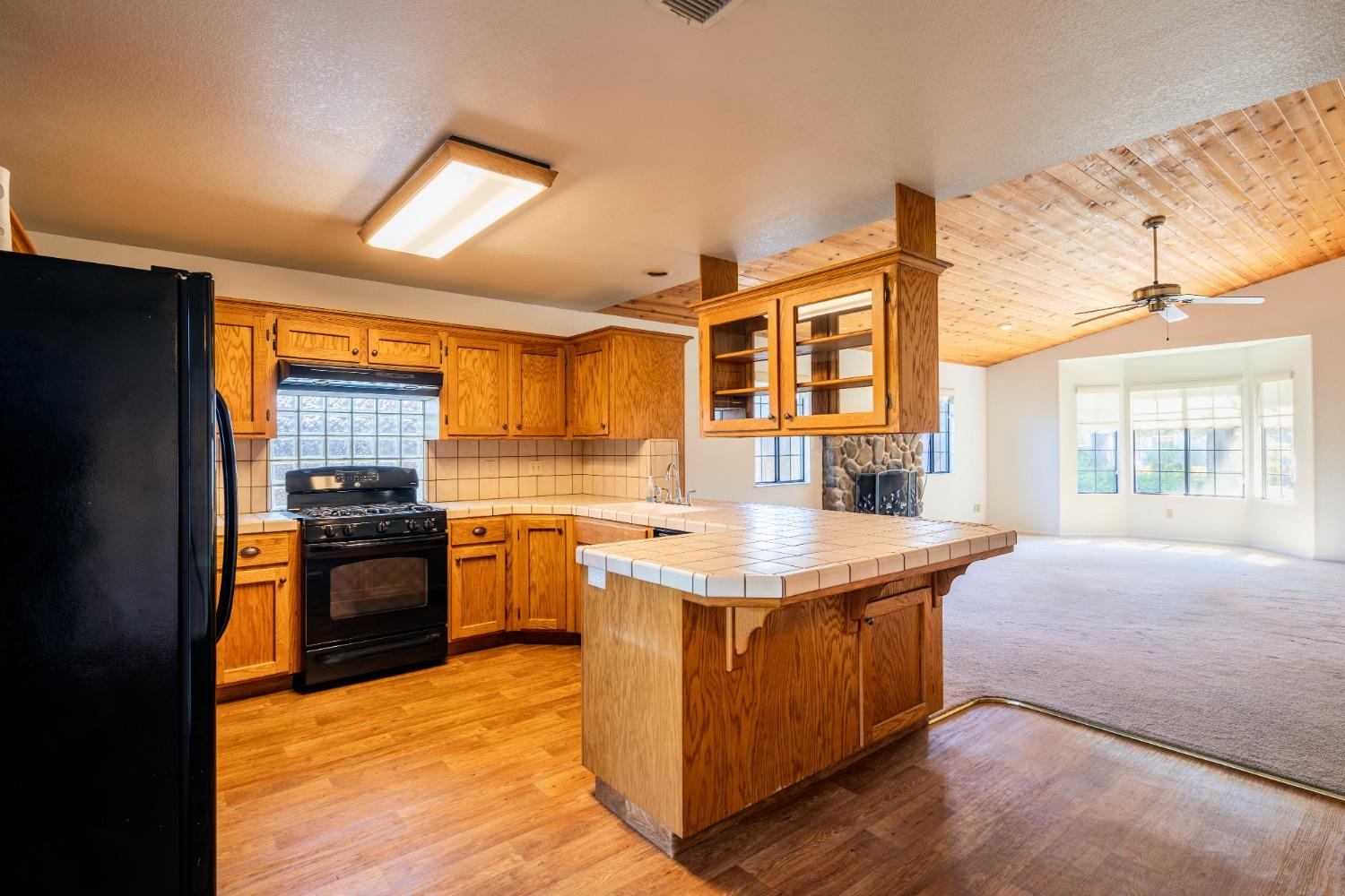 148 East Myrtle Avenue Reedley, CA 93654 - Photo 10 of 27 Gallery Image 10