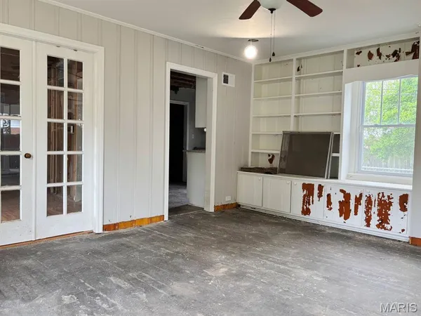 $77,500 | 1405 East Cypress Street, Charleston, MO 63834