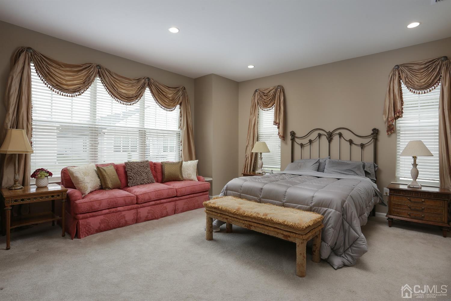 28 Harvest Ridge Road Howell, NJ 07731 - Photo 12 of 27 The Master bedroom has an upgraded bumped out box bay and side windows.