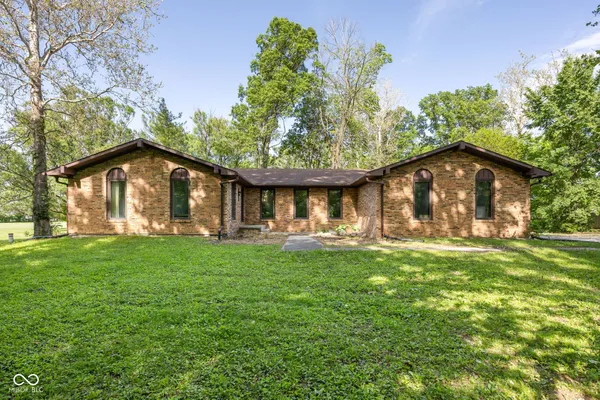 $495,000 | 1186 South 200 East, Kokomo, IN 46902