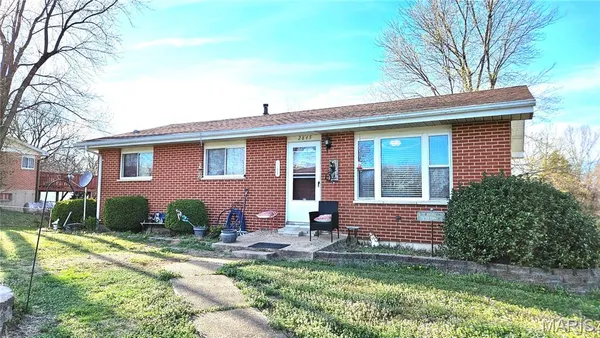 $139,999 | 2845 Parthenon Drive, De Soto, MO 63020