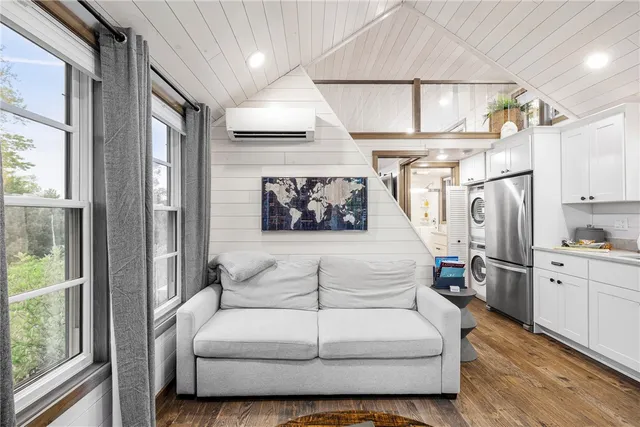 $800,000 | 12 Alexander Circle, Unit TH2, Richmond, RI 02898