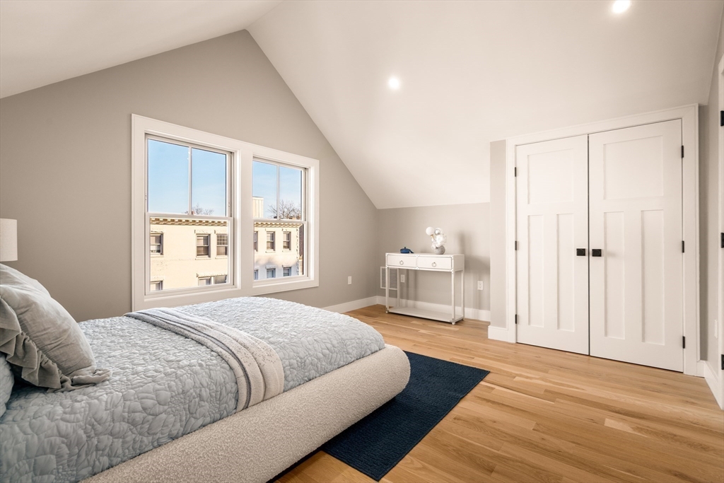 71 Greenough Street, Unit 2 Brookline, MA 02445 - Photo 16 of 27