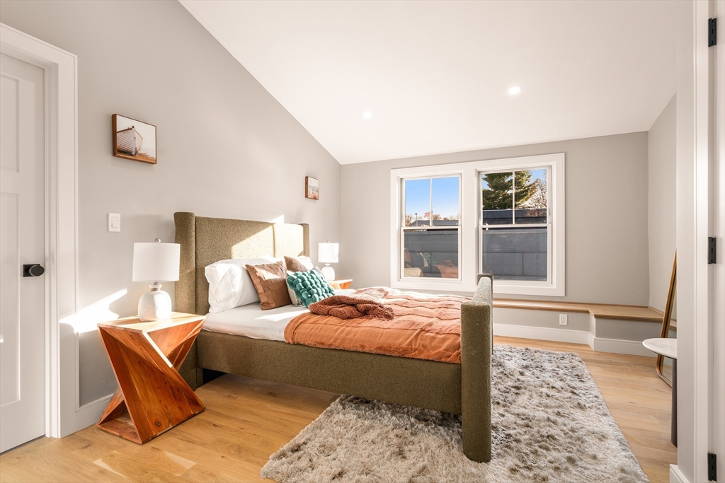 71 Greenough Street, Unit 2 Brookline, MA 02445 - Photo 17 of 27