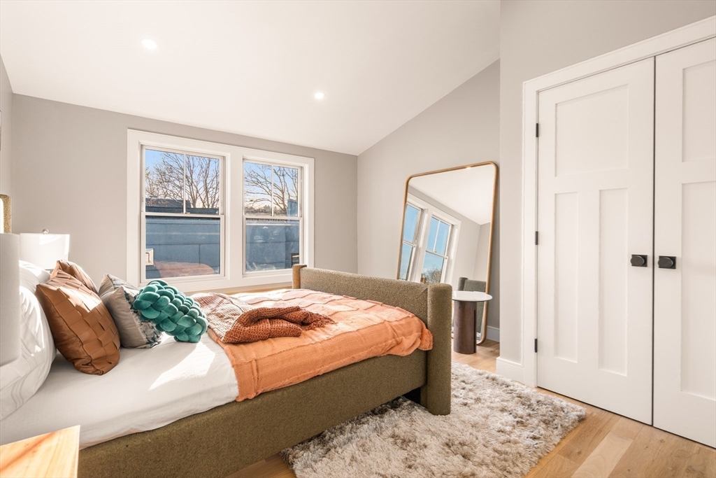 71 Greenough Street, Unit 2 Brookline, MA 02445 - Photo 18 of 27