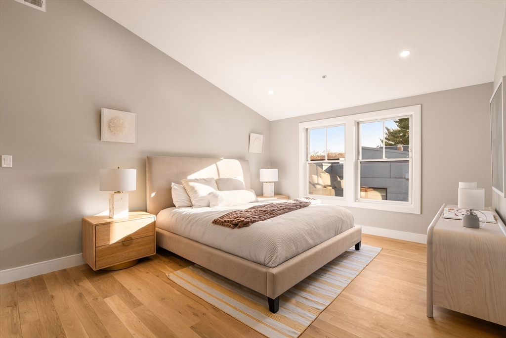 71 Greenough Street, Unit 2 Brookline, MA 02445 - Photo 9 of 27