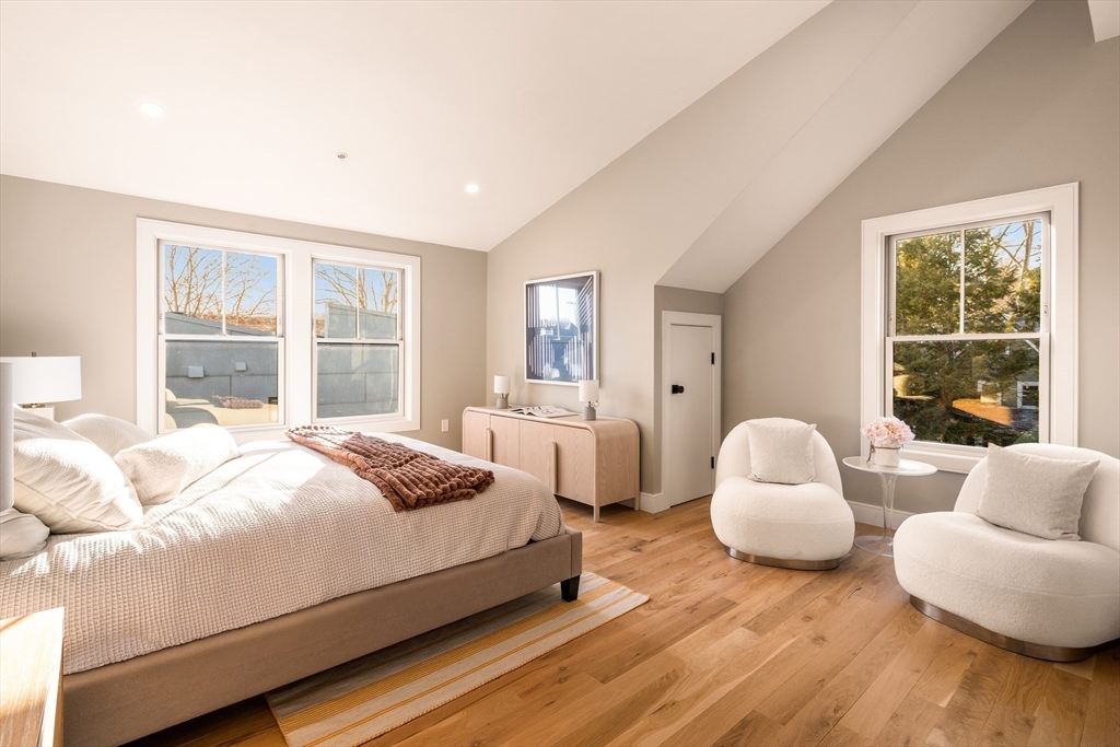 71 Greenough Street, Unit 2 Brookline, MA 02445 - Photo 10 of 27