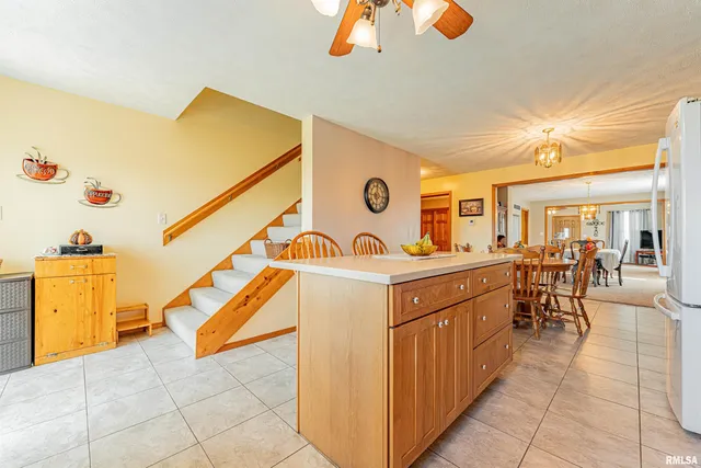 $450,000 | 180 North 400 East Road, Atlanta, IL 61723