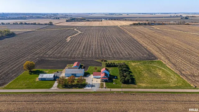 $450,000 | 180 North 400 East Road, Atlanta, IL 61723