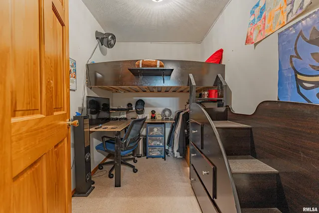 $450,000 | 180 North 400 East Road, Atlanta, IL 61723