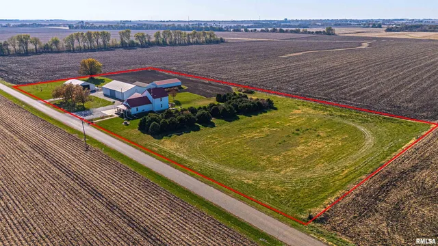 $450,000 | 180 North 400 East Road, Atlanta, IL 61723