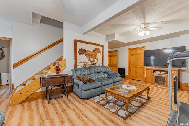 $450,000 | 180 North 400 East Road, Atlanta, IL 61723