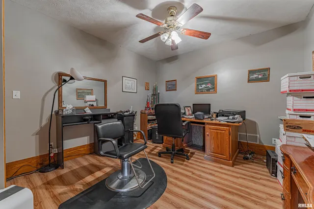 $450,000 | 180 North 400 East Road, Atlanta, IL 61723