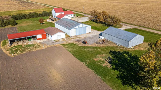 $450,000 | 180 North 400 East Road, Atlanta, IL 61723