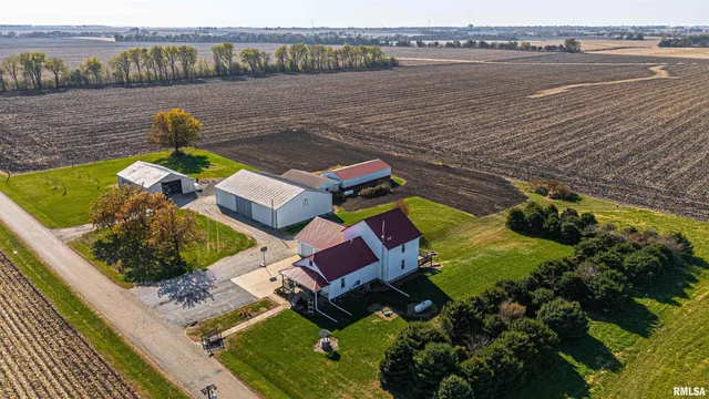 $450,000 | 180 North 400 East Road, Atlanta, IL 61723