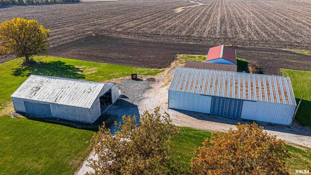 $450,000 | 180 North 400 East Road, Atlanta, IL 61723