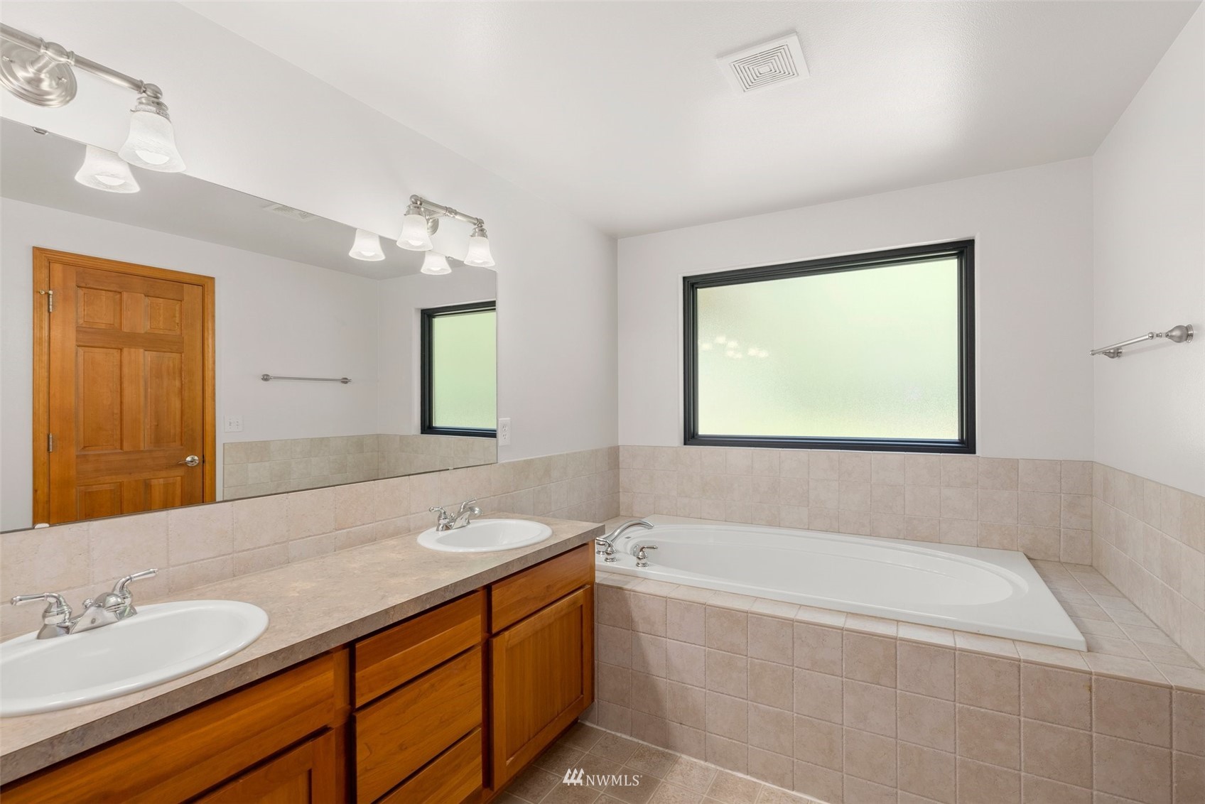 17120 Vail Loop Road Southeast Rainier, WA 98576 - Photo 15 of 33 Gallery Image 15