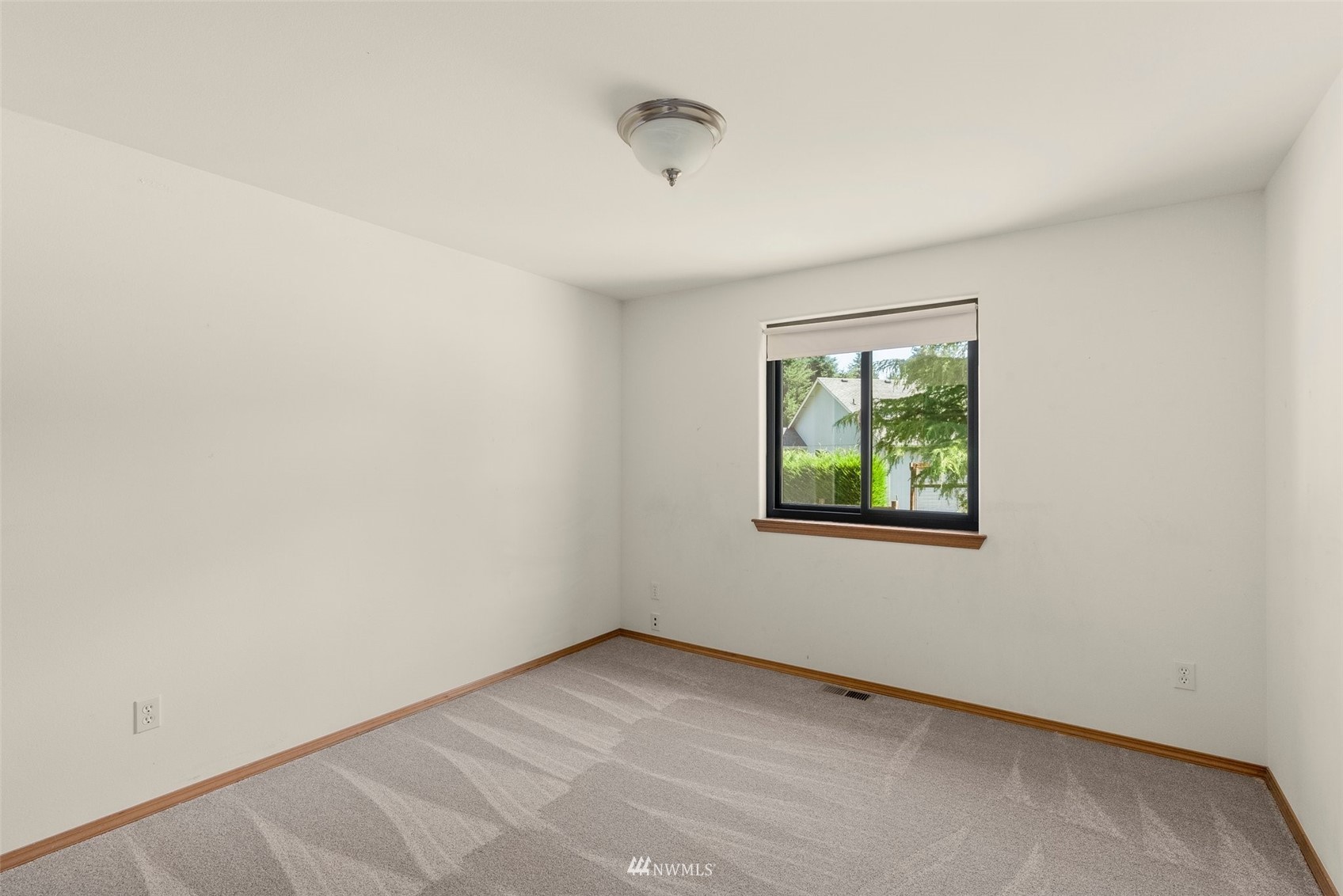 17120 Vail Loop Road Southeast Rainier, WA 98576 - Photo 18 of 33 Gallery Image 18