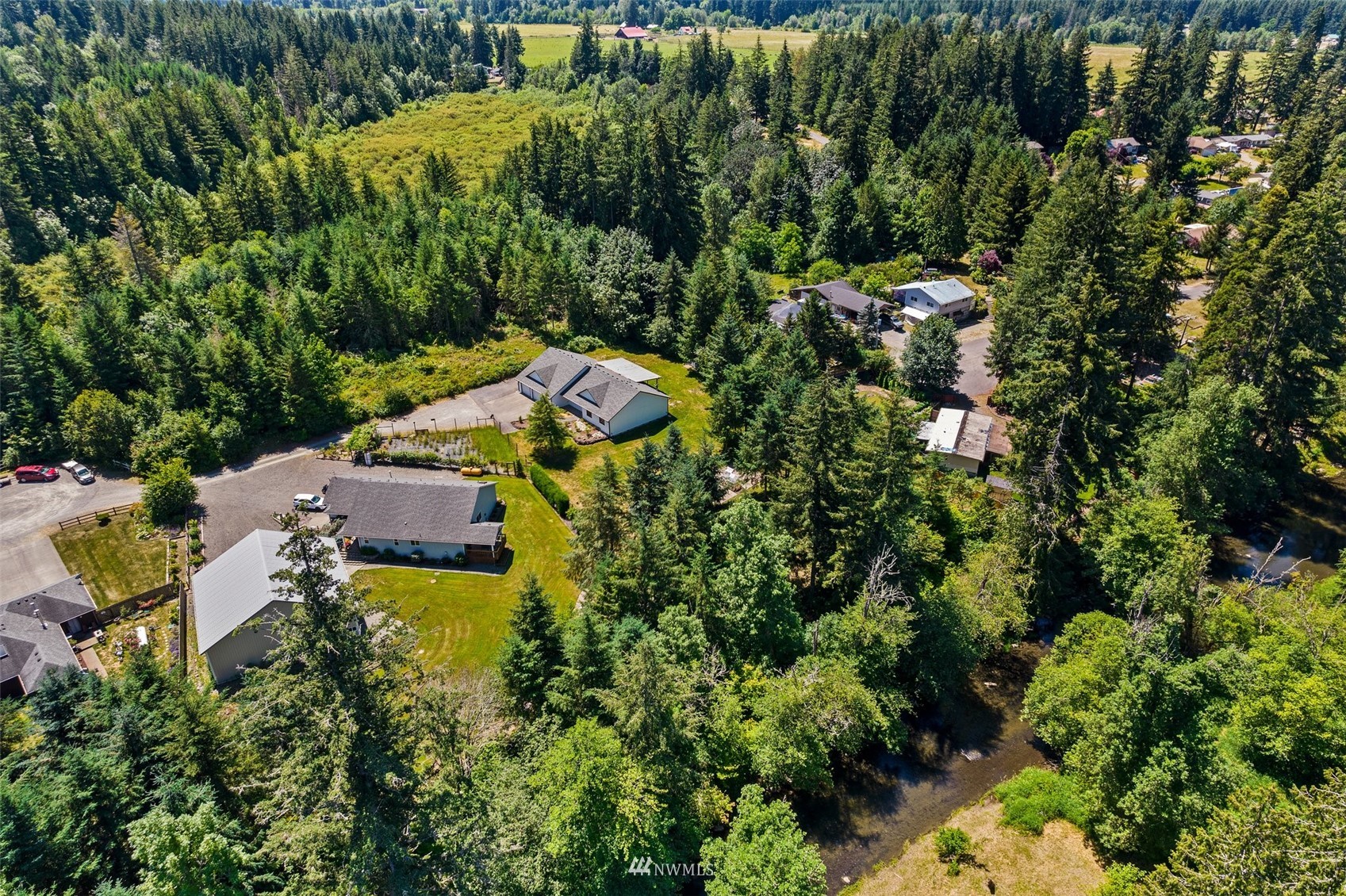 17120 Vail Loop Road Southeast Rainier, WA 98576 - Photo 4 of 33 Gallery Image 4