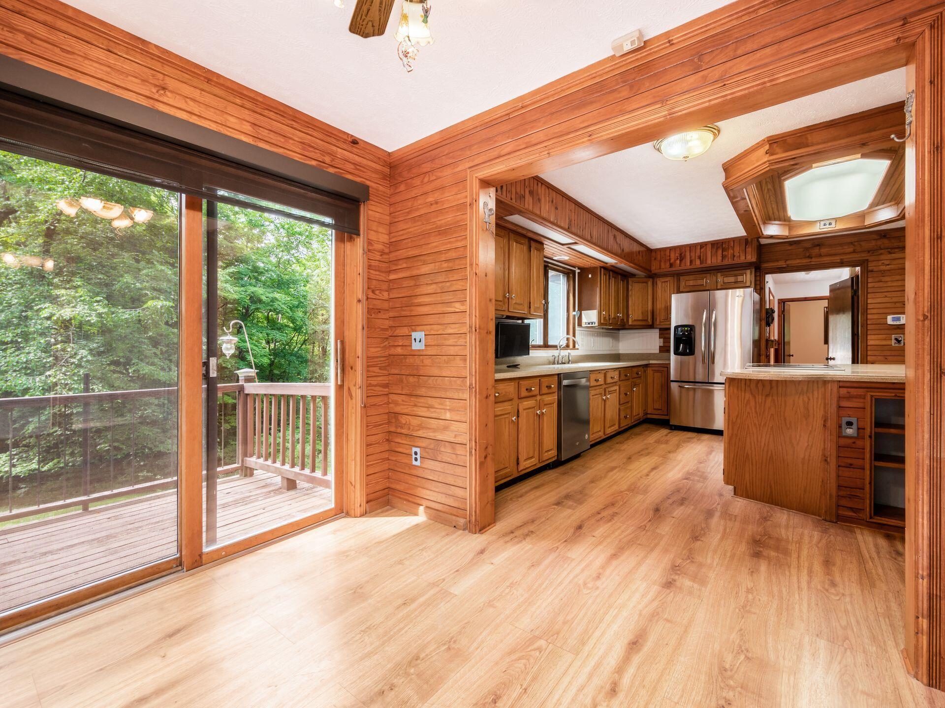 10813 Hollow Road Southwest Pataskala, OH 43062 - Photo 26 of 81 Dining Room