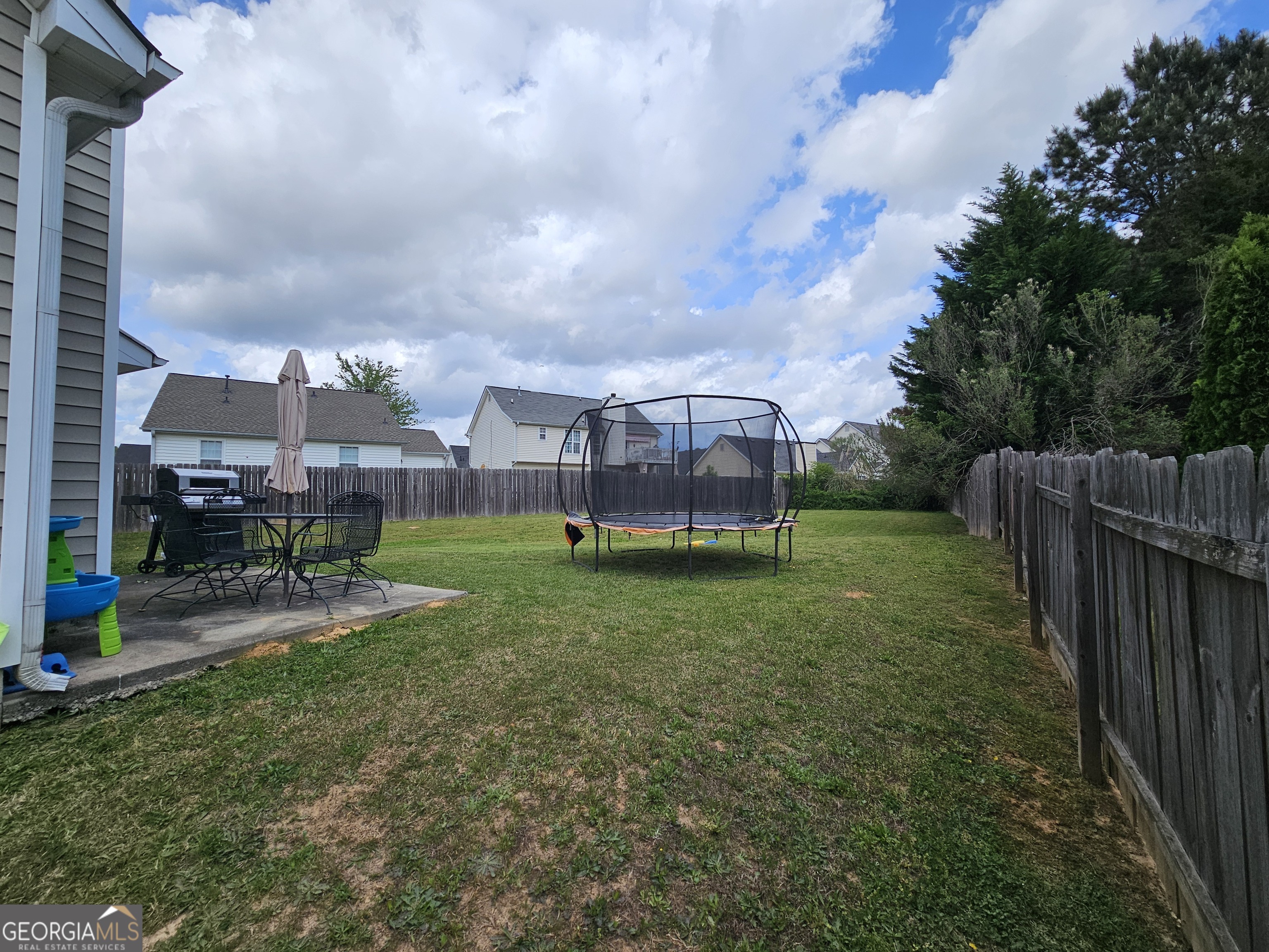 5077 Meadow Trace Fairburn, GA 30213 - Photo 15 of 43 a view of a garden